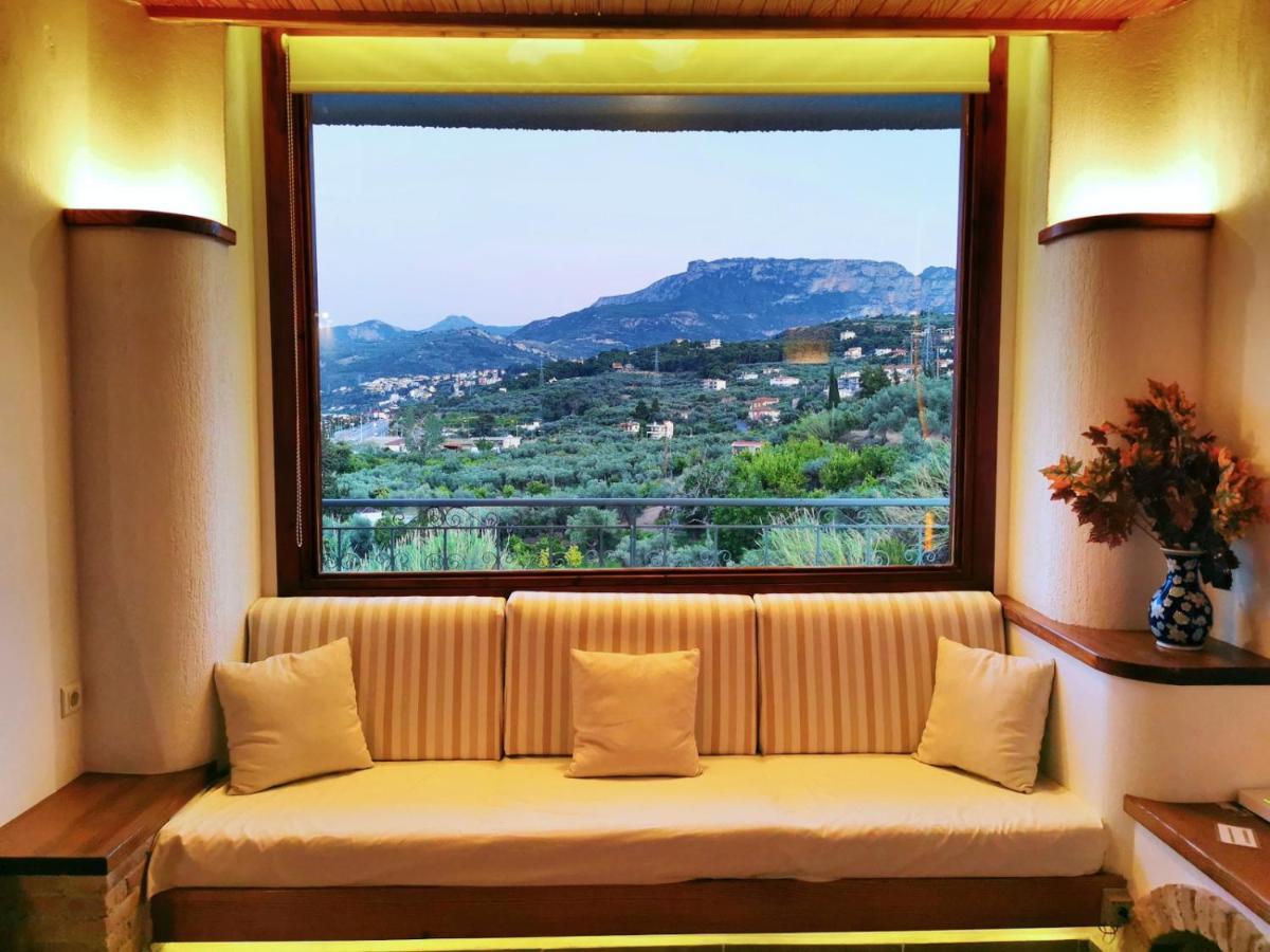 Four Seasons Relaxing Villa Акрата Экстерьер фото